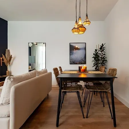 Apartment Plaza Catalunya Cozy 4 Bedroom Barcelona