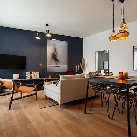 Plaza Catalunya Cozy 4 Bedroom Apartment Barcelona