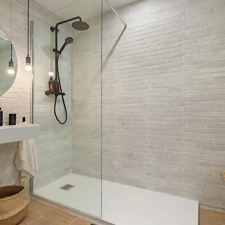 Plaza Catalunya Cozy 4 Bedroom