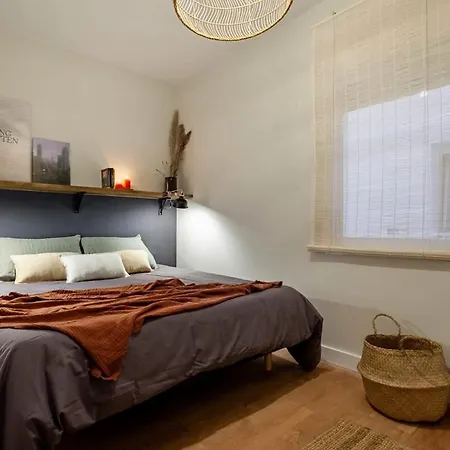 Plaza Catalunya Cozy 4 Bedroom * Barcelona