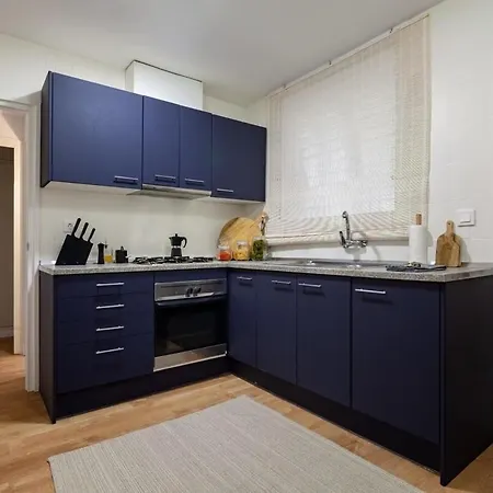 Apartment Plaza Catalunya Cozy 4 Bedroom Barcelona