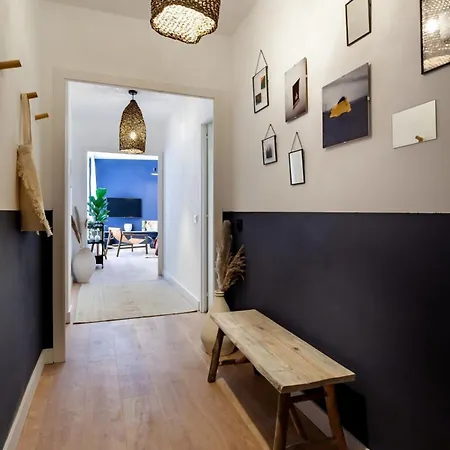Apartment Plaza Catalunya Cozy 4 Bedroom Barcelona