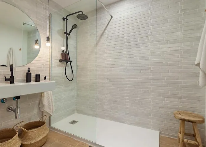 The Collection - Plaza Catalunya Cozy 4 Bedroom