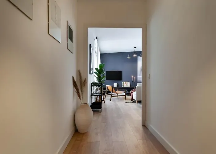 The Collection - Plaza Catalunya Cozy 4 Bedroom Appartement