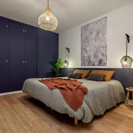 Plaza Catalunya Cozy 4 Bedroom